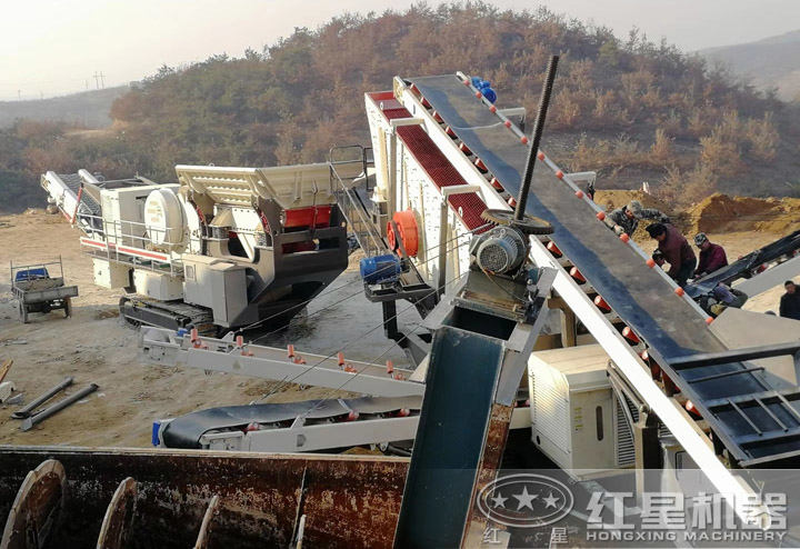 履帶移動(dòng)破碎篩分一體機(jī)雙體協(xié)作