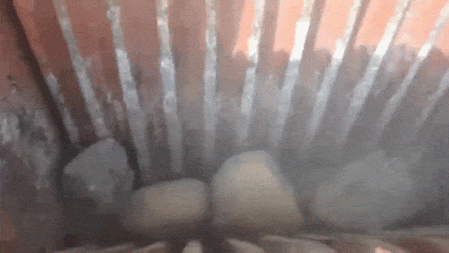 顎式破碎機粉碎石頭演示 顎式破碎機粉碎石頭演示