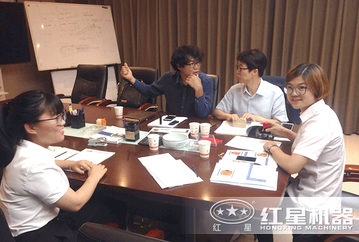 紅星技術人員為用戶設計生產方案