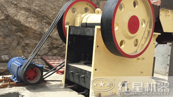 顎式破碎機施工現場