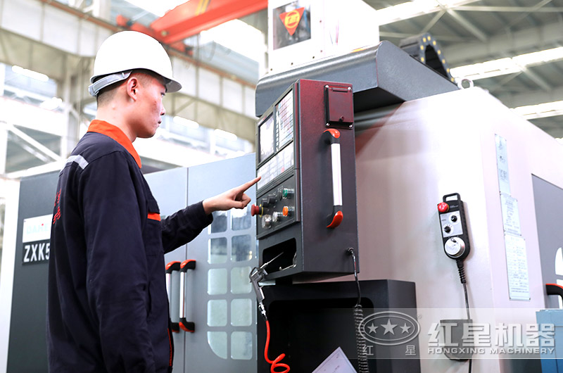 紅星技術工人作業 紅星技術工人作業