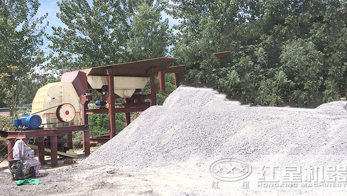 錘式破碎機(jī)加工物料現(xiàn)場展示