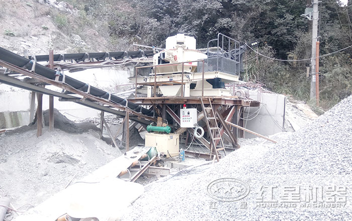 沖擊式破碎機(jī)制沙生產(chǎn)現(xiàn)場