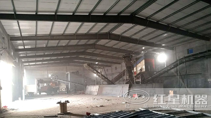 全套碎設(shè)備室內(nèi)安裝中