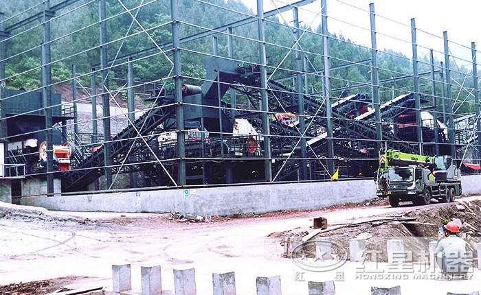 固定式破碎現(xiàn)場圖