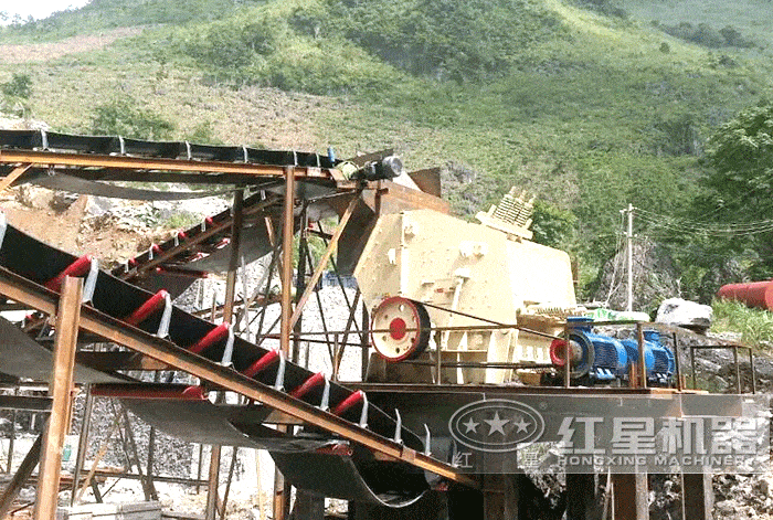 配置反擊式破碎機(jī)