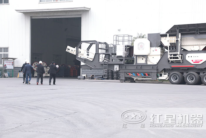 紅星機器移動式砂石粉碎機大廠家 紅星機器移動式砂石粉碎機大廠家