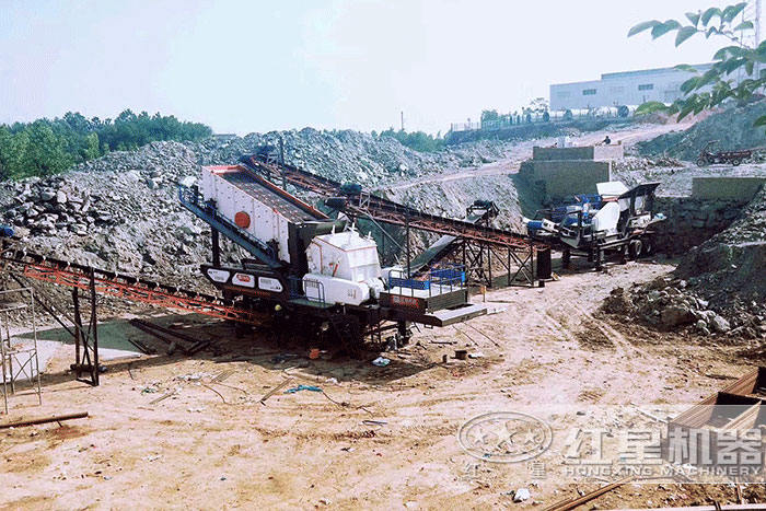 汽車式流動破碎機_汽車移動破碎設備施工現場 汽車式流動破碎機_汽車移動破碎設備施工現場