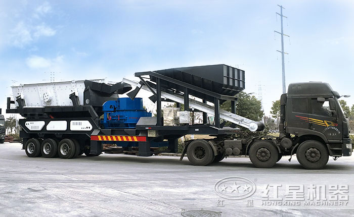 小型移動一體式制砂機(jī)車頭牽引下開著走