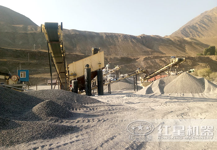 砂石場生產(chǎn)沙子現(xiàn)場