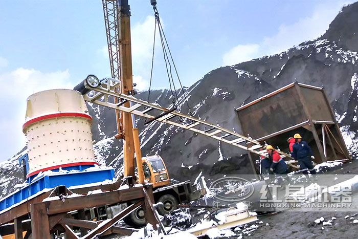 復(fù)合式破碎機用戶作業(yè)現(xiàn)場