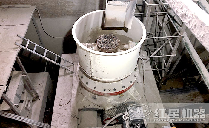 客戶圓錐破碎機試機現場