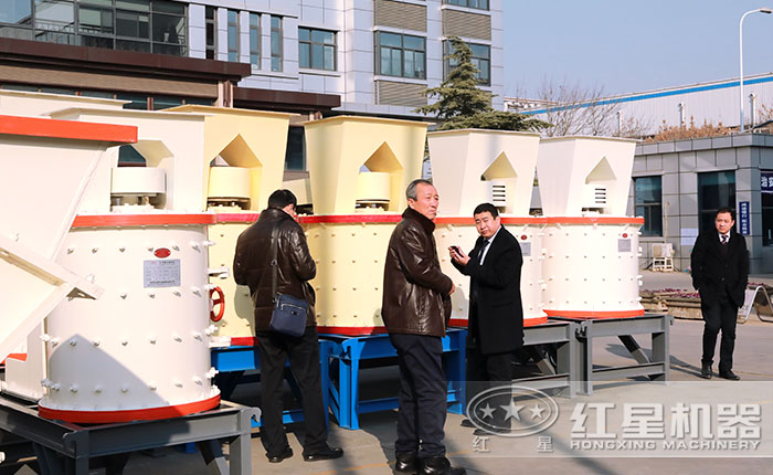 客戶到廠考察選購復(fù)合破