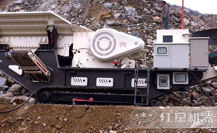 履帶移動石子機破碎現場——智能操控，更安全