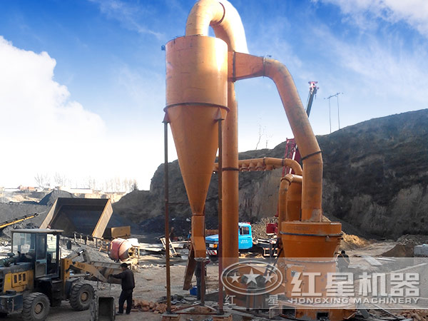 瓷土磨粉機客戶現(xiàn)場