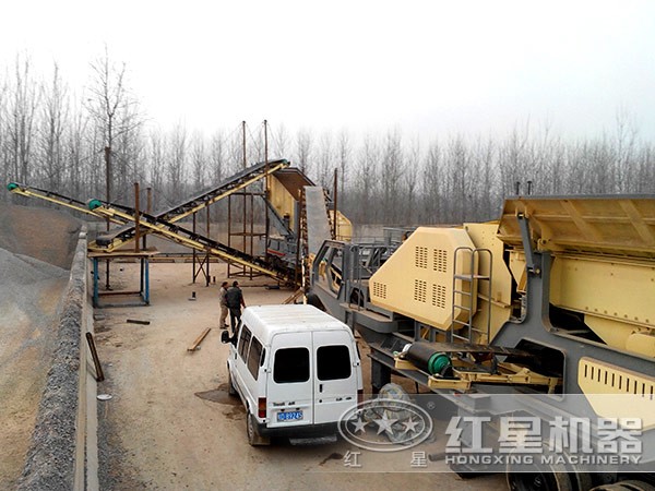 鵝卵石車載破碎機(jī)日常保養(yǎng)是關(guān)鍵