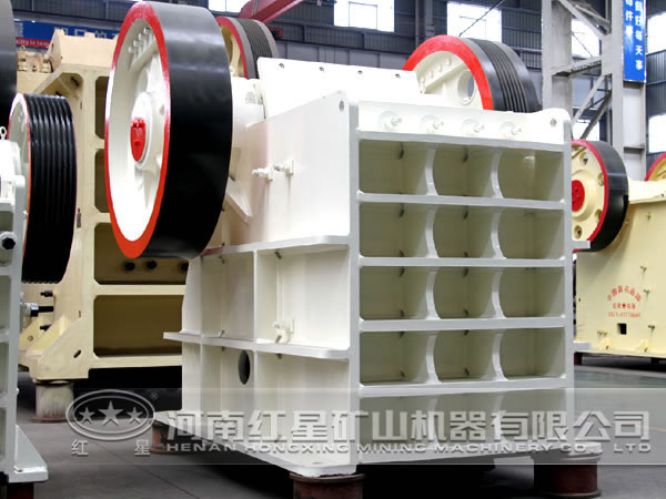 海泡石顎式破碎機結構