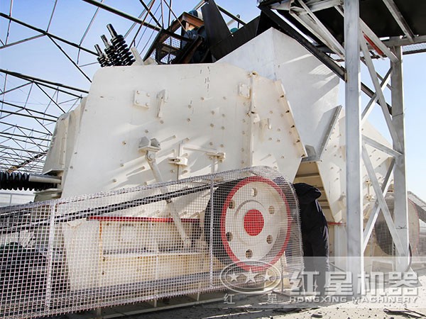 反擊式破碎機(jī)