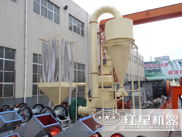 瓷土磨粉機生產(chǎn)車間