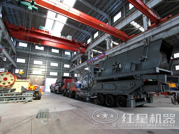 移動(dòng)破碎站生產(chǎn)車間